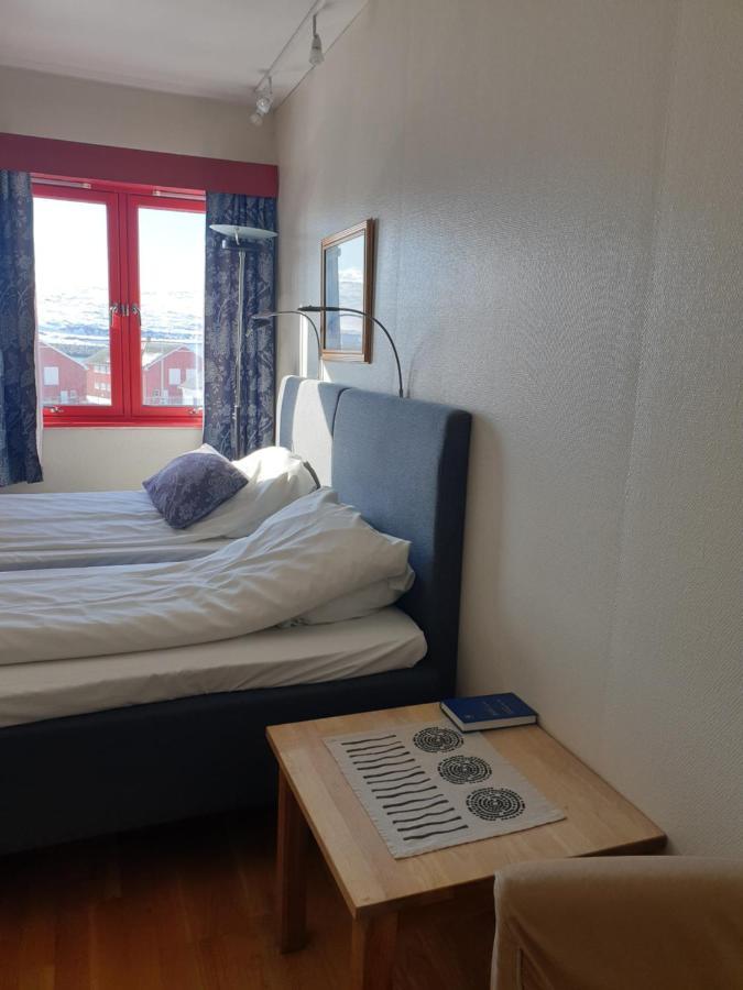 Mehamn Arctic Hotel Экстерьер фото