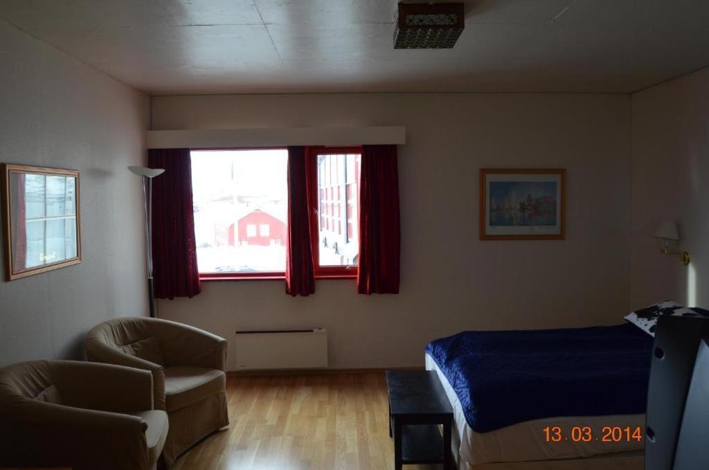 Mehamn Arctic Hotel Экстерьер фото